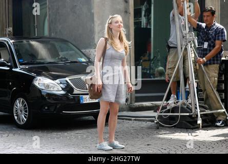 Amanda Seyfried on the set of the movie  'Letters to Juliet' in Verona, Italy Stock Photo