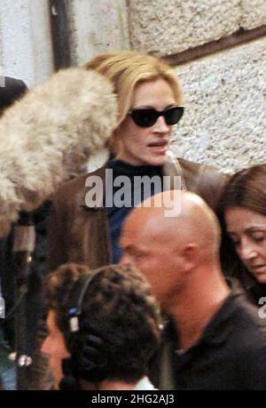 Julia Roberts seen on the set of 'Eat, Pray, Love' in Rome, Italy.  Stock Photo