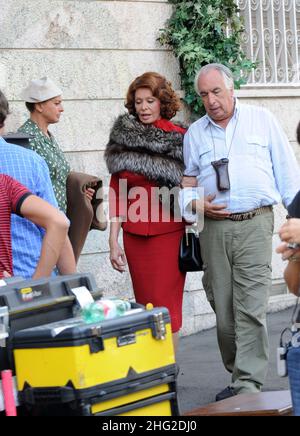 **Exclusive** Sophia Loren on set of her new film 'La Mia casa e piena di specchi' (My house is full of mirrors) in Rome, Italy.  Stock Photo