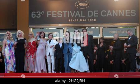 Cast members Mimmi Le Meaux, actress Dirty Martini, actor and director Mathieu Amalric, Julie Atlas Muz, actress Evie Lovelle and actor Roky Roulette  pictured during the premiere of On Tour, part of the 63rd Cannes Film Festival, Palais des Festivals, Cannes.  Stock Photo