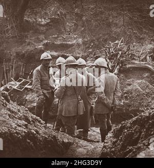 Archival photo of World War I. Tatoi trenches in the Croisettes Wood showing officers in consultation just half an hour before attack on the Somme lin Stock Photo