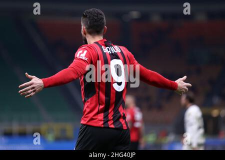 Olivier Giroud of Ac Milan  gestures during the Serie A match between Ac Milan and Spezia Calcio at Stadio Giuseppe Meazza on January 17, 2022 in Milan, Italy. Stock Photo