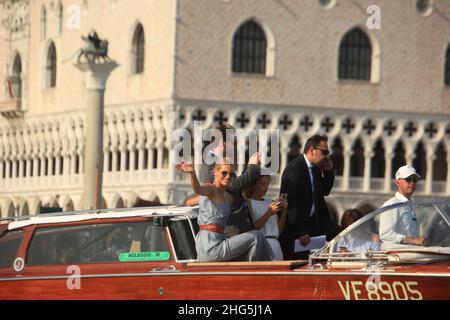 Michelle Hizinker and Tommaso Trussardi arrive in Venice, Italy September 2, 2016. MvS) Stock Photo