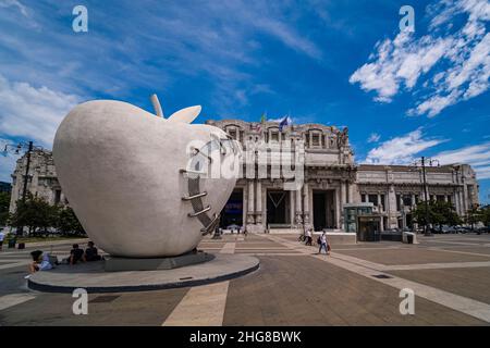 View of Milano Centrale, Stazione Milano Centrale, the main railway station of Milan, seen from the square Piazza Duca d'Aosta. Stock Photo