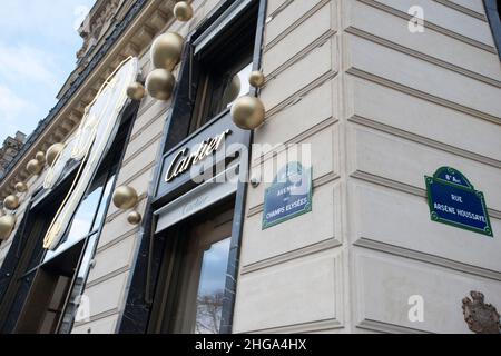 Cartier store on the Avenue des Champs Elysées in the evening, 8th