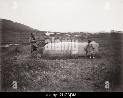 Vintage 19th century photograph - Large bronze bell, Nanking, Nanjing, China Stock Photo