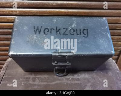 AUTO UNION (heute AUDI) Oldtimer WERKZEUG-Kiste Wehrmacht Stock