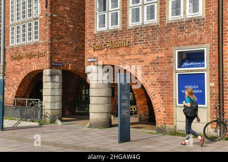 Robinson Crusoe House and Atlantis House (from left), Boettcherstrasse, Old Town, Bremen, Germany Stock Photo