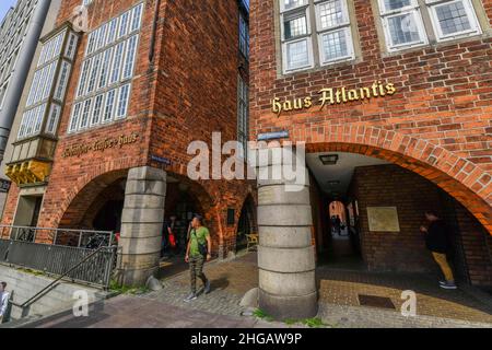 Robinson Crusoe House and Atlantis House (from left), Boettcherstrasse, Old Town, Bremen, Germany Stock Photo