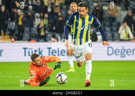 ISTANBUL, TURKEY - JANUARY 19: Goalkeeper Mateusz Lis of Altay SK, Irfan Can Kahveci of Fenerbahce SK during the Super Lig match between Fenerbahce and Altay at Sukru Saracoglu Stadium on January 19, 2022 in Istanbul, Turkey (Photo by /Orange Pictures) Stock Photo