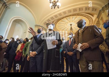 Washington, United States. 19th Jan, 2022. Chairman of the Congressional Black Caucus Rep. Joyce Beatty, D-OH, and other members of the Congressional Black Caucus hold a press conference outside the Senate to show their support for 'Freedom To Vote: John R. Lewis Act' which the Senate will vote on this evening at the US Capitol in Washington, DC on Wednesday, January 19, 2022. Photo by Bonnie Cash/UPI Credit: UPI/Alamy Live News Stock Photo