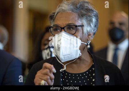 Washington, United States. 19th Jan, 2022. Chairman of the Congressional Black Caucus Rep. Joyce Beatty, D-OH, and other members of the Congressional Black Caucus hold a press conference outside the Senate to show their support for 'Freedom To Vote: John R. Lewis Act' which the Senate will vote on this evening at the US Capitol in Washington, DC on Wednesday, January 19, 2022. Photo by Bonnie Cash/UPI Credit: UPI/Alamy Live News Stock Photo