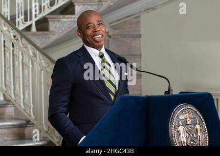 New York, USA. 19th Jan, 2022. Mayor Eric Adams speaks during announcement to create Office of Technology and Innovation and siginng executive order at City Hall Rotunda in New York on January 19, 2022. New agency will consolidate all city technology agencies under a single authority to streamline their operations and foster interagency cooperation. Chief Technology Officer Matthew Fraser will lead new agency. (Photo by Lev Radin/Sipa USA) Credit: Sipa USA/Alamy Live News Stock Photo