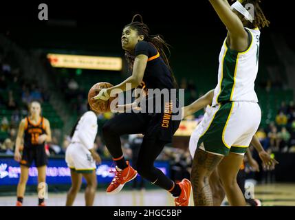 Waco, Texas, USA. 19th Jan, 2022. Oklahoma State Cowgirls guard N'Yah Boyd (11) shoots the ball during the 2nd quarter of the NCAA Basketball game between the Oklahoma State Cowgirls and Baylor Lady Bears at Ferrell Center in Waco, Texas. Matthew Lynch/CSM/Alamy Live News