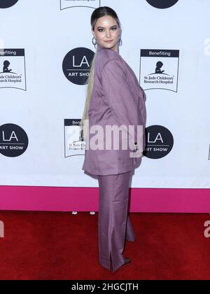 Los Angeles, United States. 19th Jan, 2022. LOS ANGELES, CALIFORNIA, USA - JANUARY 19: Kaya McKenna Callahan arrives at the 27th Annual LA Art Show Opening Night Gala Benefiting St. Jude Children's Research Hospital hosted by Kaia Gerber held at the Los Angeles Convention Center on January 19, 2022 in Los Angeles, California, United States. (Photo by Xavier Collin/Image Press Agency/Sipa USA) Credit: Sipa USA/Alamy Live News Stock Photo