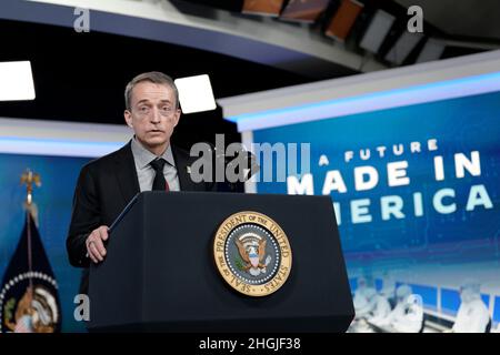 Washington DC, USA. 21st Jan, 2022. Intel CEO Patrick Gelsinger delivers remarks on the supply of semiconductors, in the South Court Auditorium at the White House in Washington on January 21, 2022. Credit: Yuri Gripas/Pool via CNP /MediaPunch Credit: MediaPunch Inc/Alamy Live News Stock Photo
