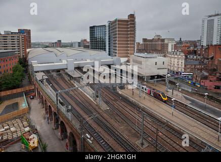 Arriva Crosscountry trains class 220 voyager train at Leeds railway station in the city centre Stock Photo