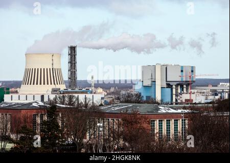 Berlin, Germany. 20th Jan, 2022. View of the Reuter West cogeneration plant. Credit: Hannibal Hanschke/dpa/Alamy Live News Stock Photo
