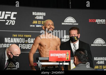 Anaheim, USA. 21st Jan, 2022. ANAHEIM, CA - January 21: Deiveson Figueiredo steps on the scale at Hilton Convention Center for UFC270 - Ngannou vs Gane - Official Weigh-in on January 21, 2022 in Anaheim, California, United States. (Photo by Louis Grasse/PxImages) Credit: Px Images/Alamy Live News Stock Photo