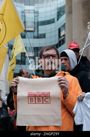 London, UK. 22nd Jan 2022. A large anti-vaccines protest march in central London.  Credit: Matthew Chattle/Alamy Live News Stock Photo