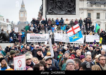 London, UK. 22nd Jan, 2022. Thousands of people gather at Trafalgar Square to protest against the COVID19 regulations. The anti-lockdown demonstration was organised by the World Wide Rally For Freedom movement. Credit: Andy Barton/Alamy Live News Stock Photo