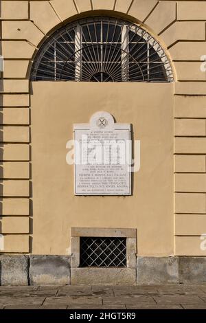 Commemorative plaque in memory of the fallen in the Russian Campaign during the World War II, on the wall of the Royal Church of San Lorenzo, Turin Stock Photo