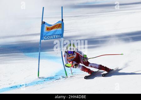 Olympia slope, Cortina d'Ampezzo, Italy, January 23, 2022, Mirjam Puchner (AUT) during 2022 FIS Ski World Cup - Women Super Giant - alpine ski race Credit: Live Media Publishing Group/Alamy Live News Stock Photo
