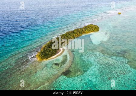 Remote desert island amidst seascape in Lhaviyani Atoll, Maldives Stock Photo