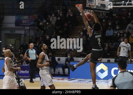 Cremona, Italy. 23rd Jan, 2022. Jalen Harris (Vanoli Cremona) during Vanoli Basket Cremona vs Umana Reyer Venezia, Italian Basketball A Serie Championship in Cremona, Italy, January 23 2022 Credit: Independent Photo Agency/Alamy Live News Stock Photo