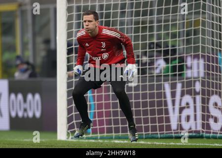 Milan, Italy. 23rd Jan, 2022. Wojciech Szczesny (Juventus FC) warms up during AC Milan vs Juventus FC, italian soccer Serie A match in Milan, Italy, January 23 2022 Credit: Independent Photo Agency/Alamy Live News Stock Photo
