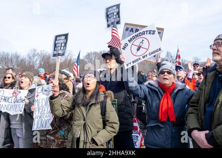 Demonstrators participate in the Defeat the Mandates march at the Lincoln Memorial in Washington, DC. Stock Photo