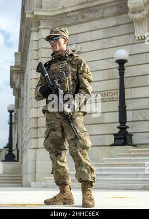 South Carolina National Guard Soldiers stand watch at U.S. Capitol (50846330096). Stock Photo