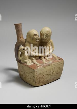 Two piece ceramic molds hi-res stock photography and images - Alamy