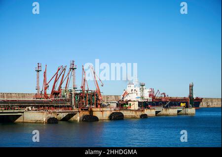 Oil tanker terminal in the port of Bilbao, Zierbena,  Biscay, Basque Country, Euskadi, Spain, Europe Stock Photo