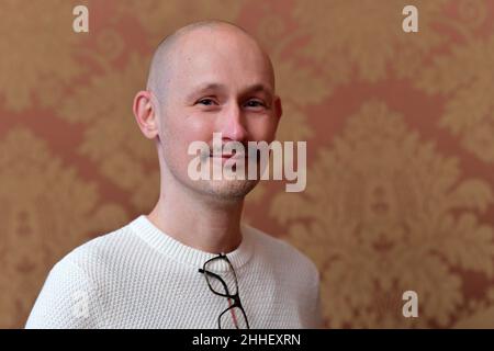 Bremen, Germany. 24th Jan, 2022. Matthias Senkel, writer, and winner of the 2022 Bremen Prize for Literature. The Leipzig-based writer was honored for his collection of stories 'Winkel der Welt' (published by Matthes & Seitz Berlin). The prize has been awarded by the Rudolf Alexander Schröder Foundation since 1953. Credit: Michael Bahlo/dpa/Alamy Live News Stock Photo