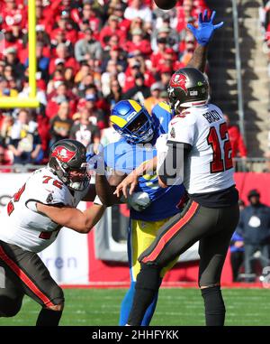 Jan 23, 2022; Tampa, FL USA; Los Angeles Rams linebacker Travin Howard (32)  during an NFL divisional playoff game at Raymond James Stadium. The Rams  beat the Buccaneers 30-27. (Steve Jacobson/Image of