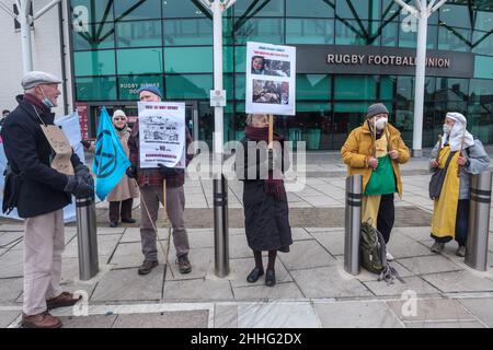 London, UK. 24th Jan 2022. Protesters picket the Armoured Vehicles Conference at Twickenham Rugby Ground attended by arms companies including Thales, Leonardo, Rheinmetall, Northrop Grumman and Israeli missile manufacturer Rafael with speakers from the Ministry of Defence, NATO and the Bundeswehr. Delegates include those from dictatorships and oppressive regimes such as Saudi Arabia, Turkey, Bahrain, UAE and Israel which use armoured vehicles against their populations. Peter Marshall/Alamy Live News Stock Photo