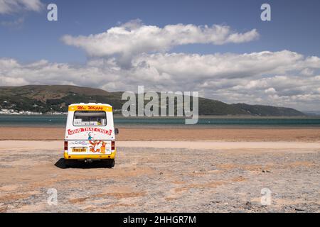 Ice cream van at Ynyslas beach, Ceredigion, Wales Stock Photo