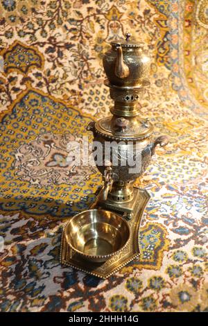 Samovar brass hi-res stock photography and images - Alamy