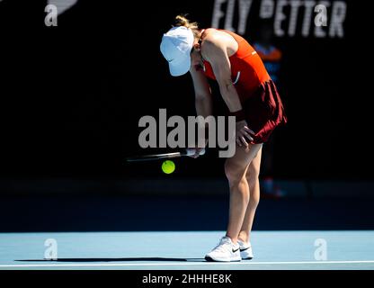 Melbourne, Australia. 24th Jan, 2022. Australia, January 24, 2022, Simona Halep of Romania in action against Alize Cornet of France during the fourth round at the 2022 Australian Open, WTA Grand Slam tennis tournament on January 24, 2022 at Melbourne Park in Melbourne, Australia - Photo: Rob Prange/DPPI/LiveMedia Credit: Independent Photo Agency/Alamy Live News Stock Photo