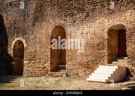 the Castelo de Alandroal in the Village of Alandroal in Alentejo in Portugal.  Portugal, Alandroal, October, 2021 Stock Photo