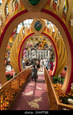 Las Vegas, USA. 26 Sep, 2019. Bellagio Hotel and Casino Indian Summer  exhibit in the Botanical Gardens. Stock Photo