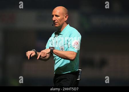 London, UK. 25th Jan, 2022. Referee Andy Davies in action during the game. EFL Skybet Championship match, Queens Park Rangers v Swansea City at The Kiyan Prince Foundation Stadium, Loftus Road in London on Tuesday 25th January 2022. this image may only be used for Editorial purposes. Editorial use only, license required for commercial use. No use in betting, games or a single club/league/player publications. pic by Steffan Bowen/Andrew Orchard sports photography/Alamy Live news Credit: Andrew Orchard sports photography/Alamy Live News Stock Photo