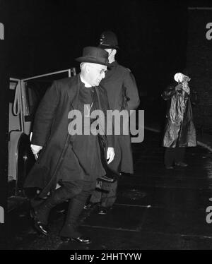 Dr Geoffrey Fisher, Archbishop of Canterbury, at 10 Downing Street. 24th October 1955. Stock Photo