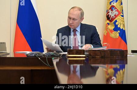 January 26, 2022. - Russia, Moscow Region, Novo-Ogaryovo. - Russian President Vladimir Putin iat the Novo-Ogaryovo residence during a video conference meeting with Italian business leaders.
