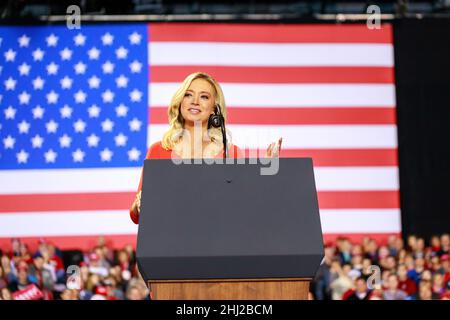 Trump 2020 Campaign Press Secretary, Kayleigh McEnany, speaks at a campaign rally as the House of Representatives vote to impeach President Trump. Stock Photo