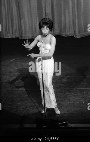 Rehearsals for the Royal Variety Performance. Shirley Bassey. 6th November 1961. Stock Photo