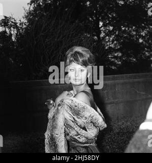 Sophia Loren, who will be starring with Peter Sellers in the Dimitri de Grunwald production. 'The Millionairess' based on the play by George Bernard Shaw. 18th May 1960. Stock Photo