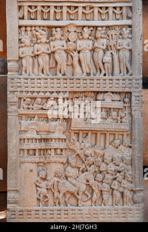 Stupa No 1, North Gateway, Right Pillar, Front Face Panel 4: Royal procession of King Prasenjit, entering his capital Sravasti with his retinue. The G Stock Photo