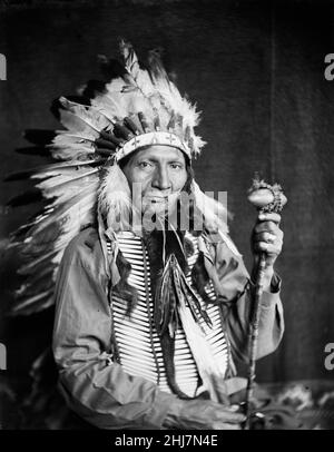 Red Horn Bull, a Sioux Indian from Buffalo Bill's Wild West Show 1900 - Antique and vintage photo - Native american / Indian / American Indian Stock Photo